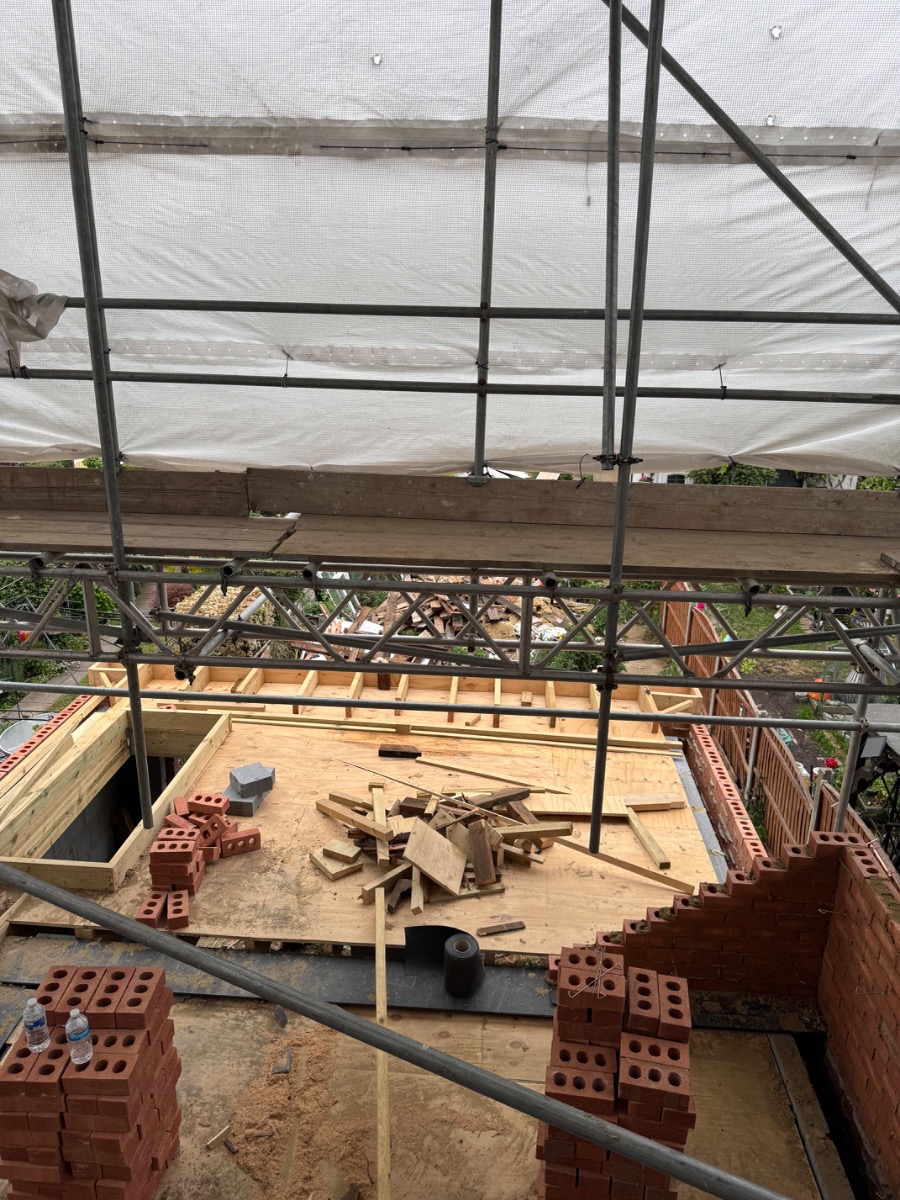 Builder: Image 4